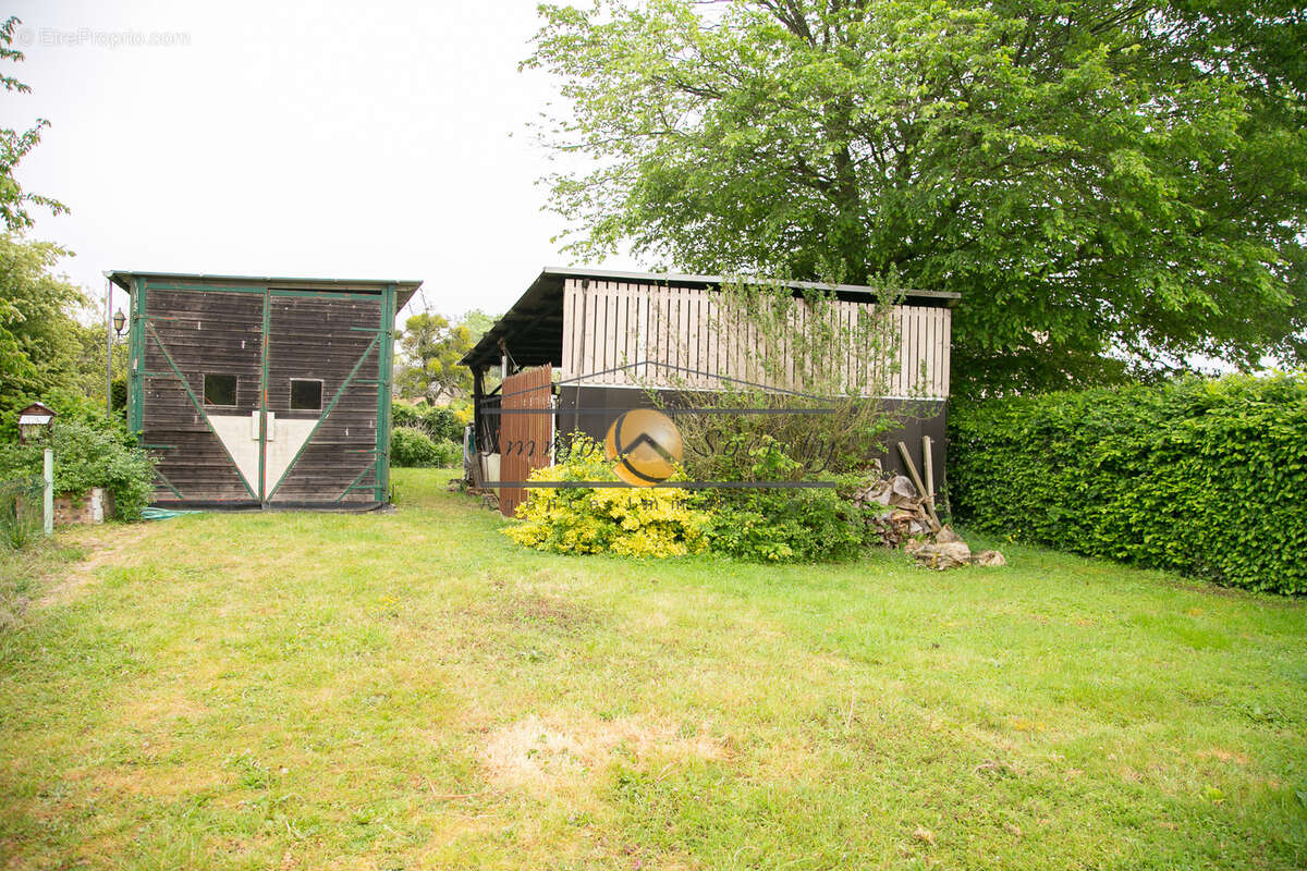 Maison à LA HAYE-MALHERBE