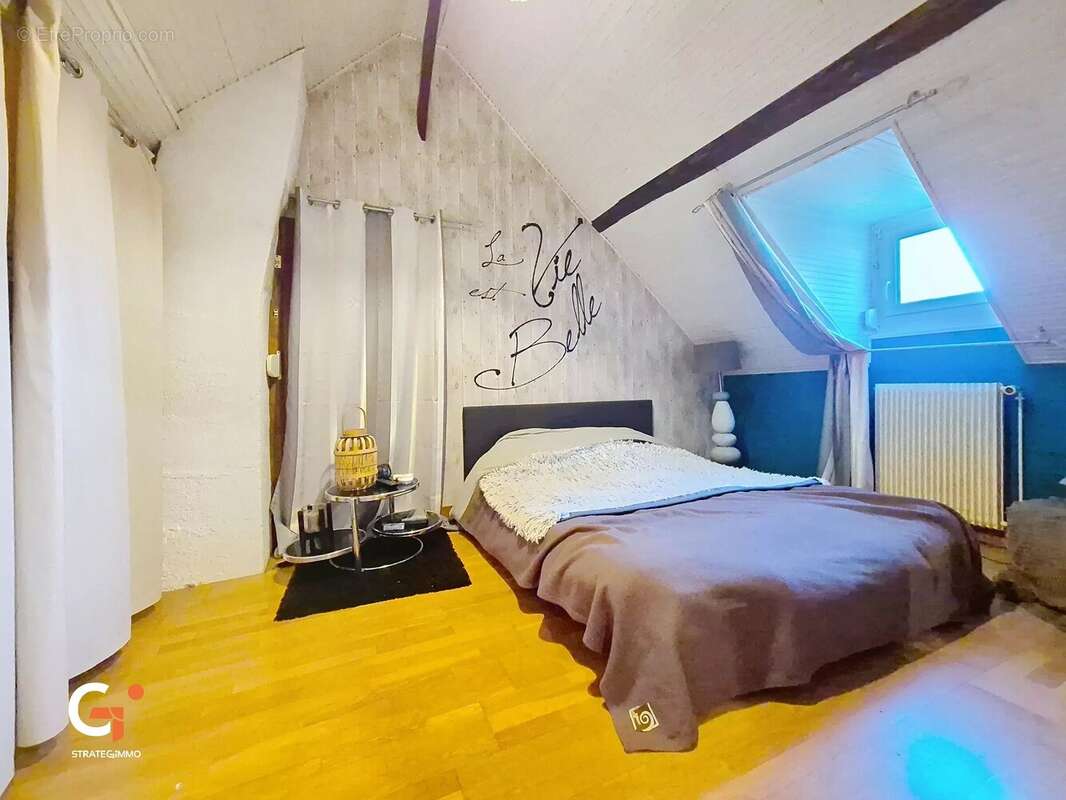 Maison à SAINT-OUEN-DE-THOUBERVILLE