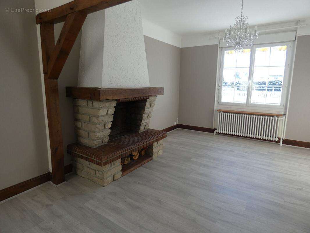 Maison à LA COUTURE-BOUSSEY
