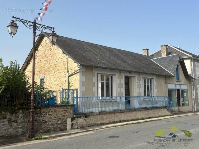 Maison à LA CROISILLE-SUR-BRIANCE
