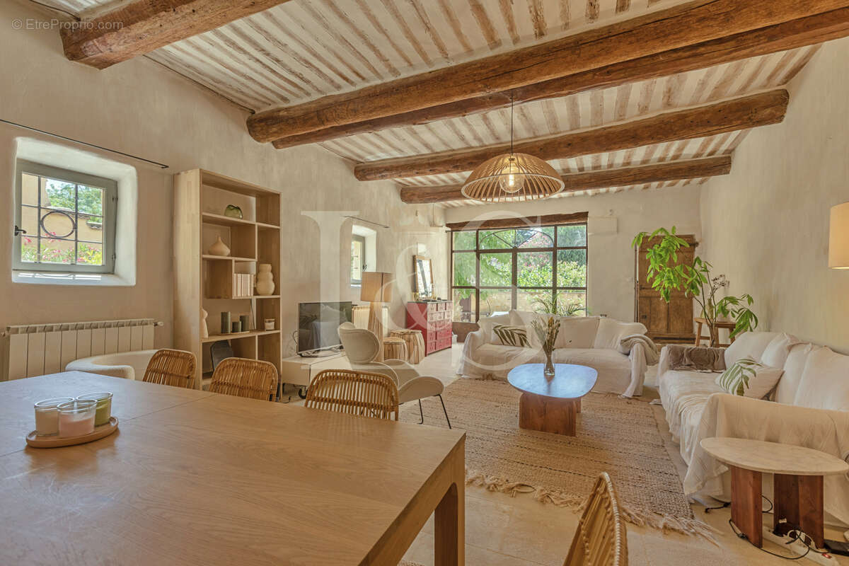 Maison à SARRIANS