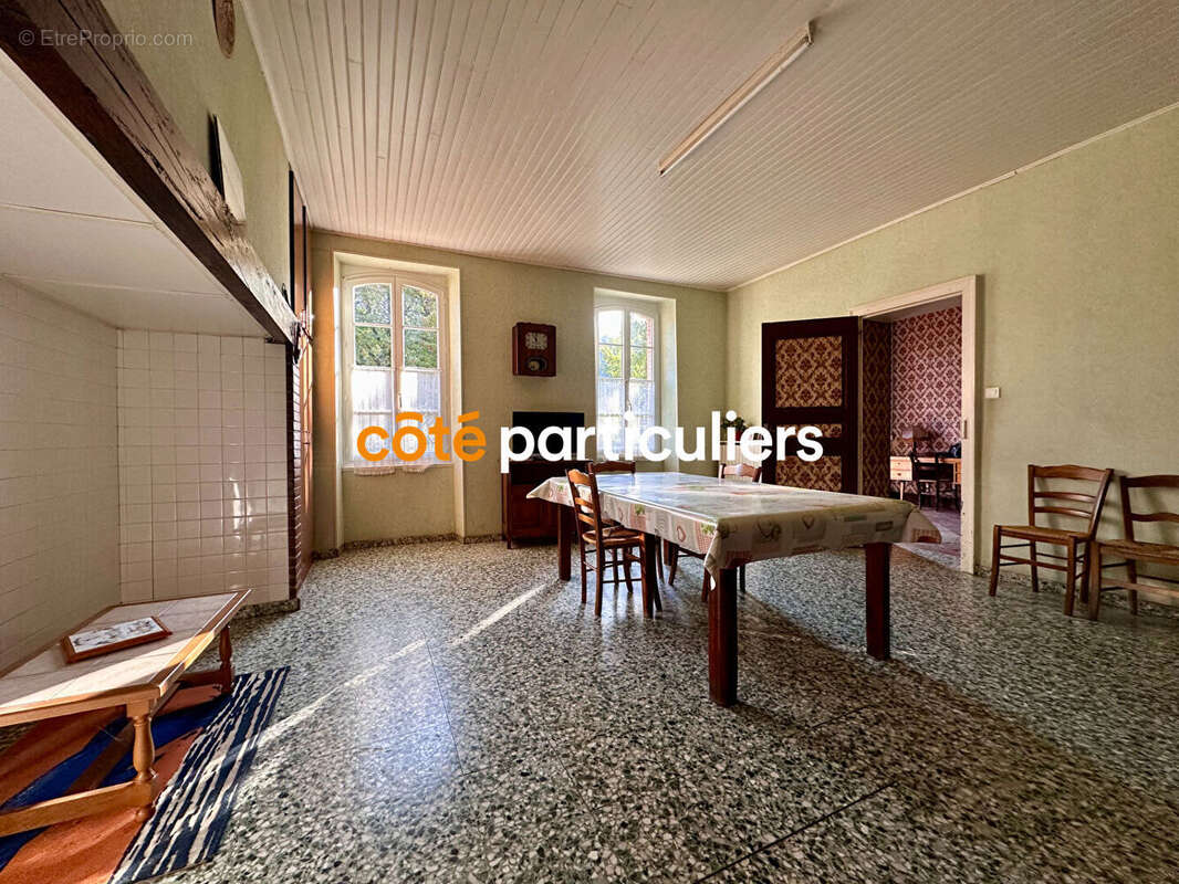 Propriété avec Maison de maÎtre et grange - photo 2