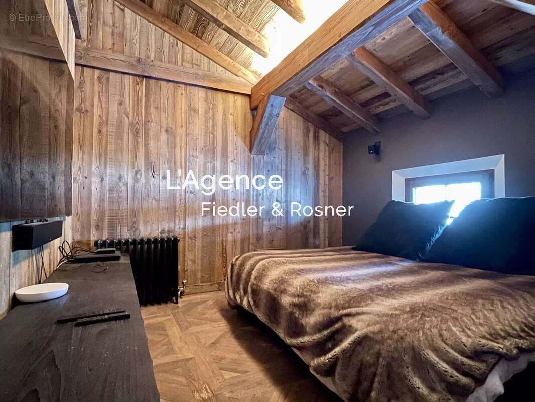 Maison à DEMI-QUARTIER