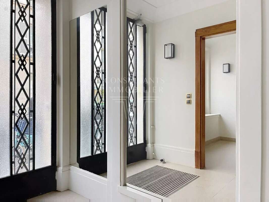 Appartement à PARIS-7E