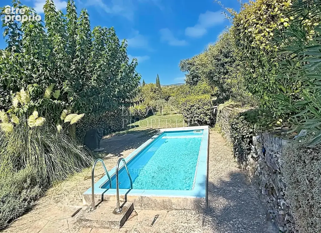 Correns – Charmante maison 3 chambres avec piscine,  en zone UC - photo 9