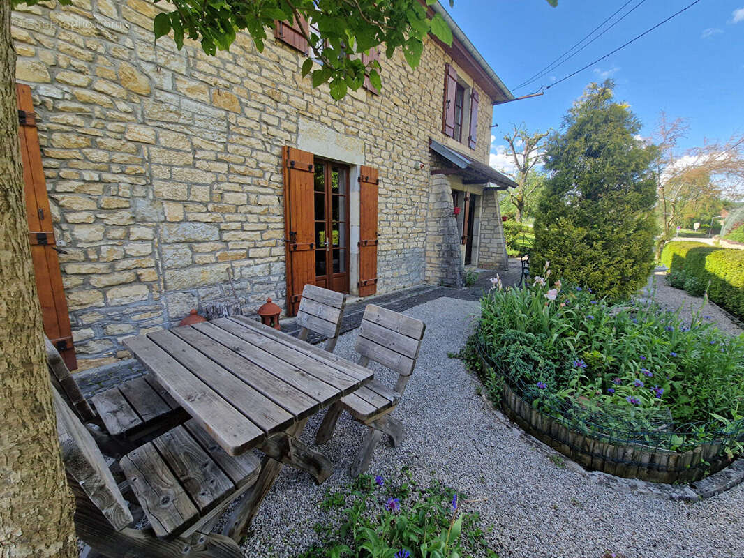 Maison à PORT-LESNEY