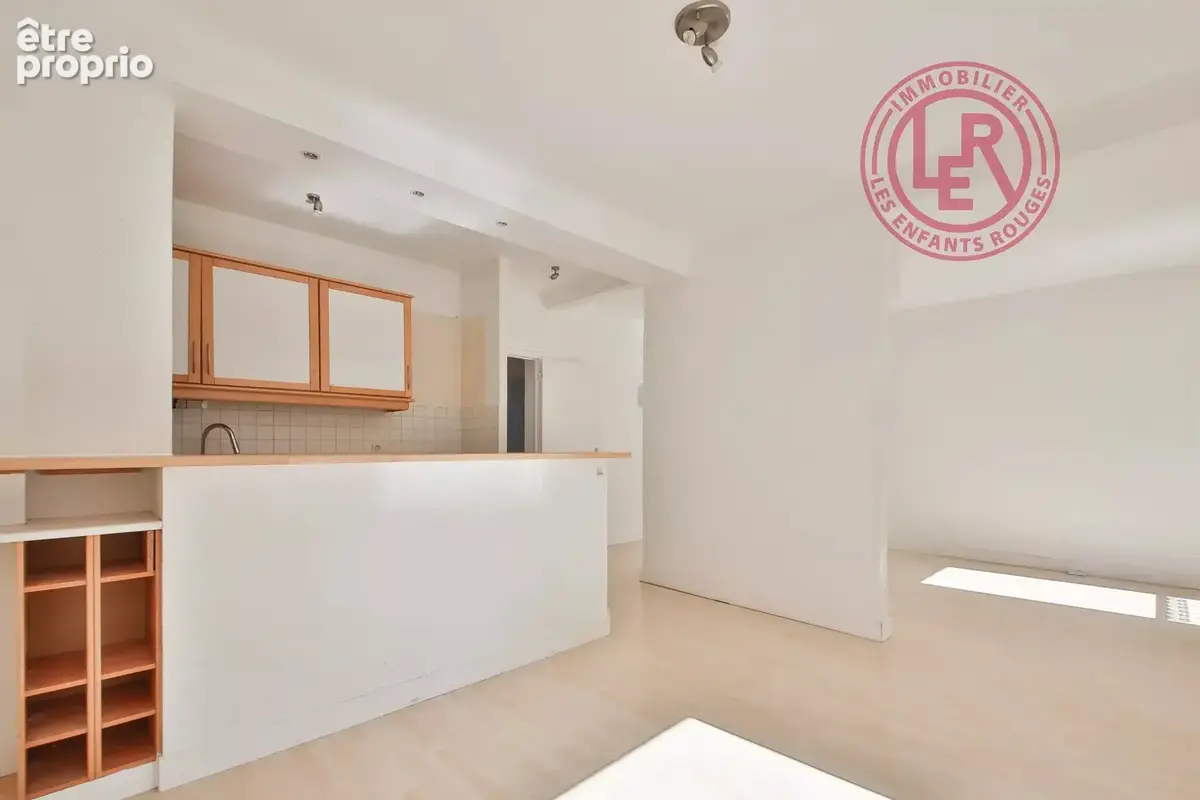 Paris 11ème - Roquette / Voltaire - Appartement 4 pièces avec terrasse - photo 2
