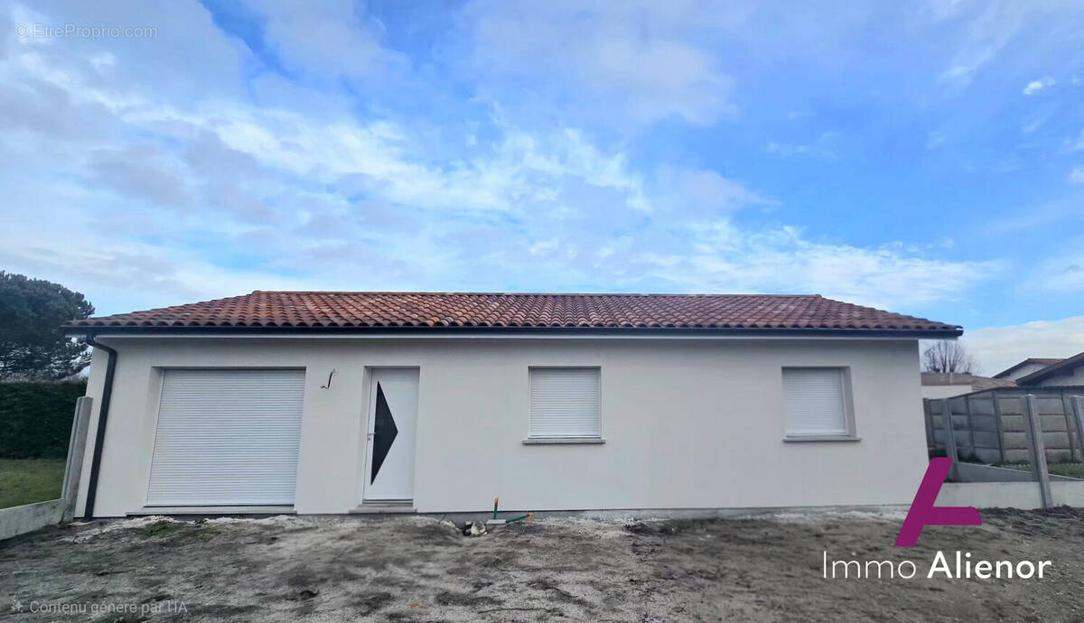 Maison à PARENTIS-EN-BORN