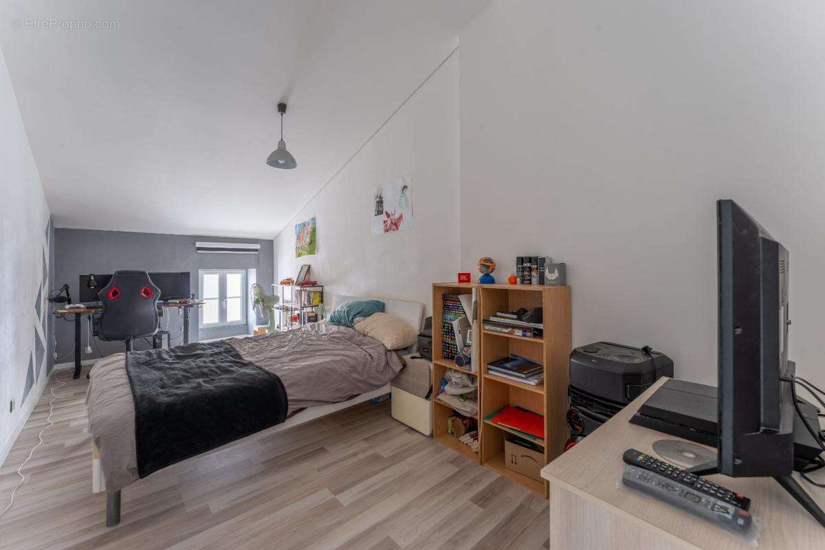 Maison à SAINT-JEAN-D&#039;ANGELY