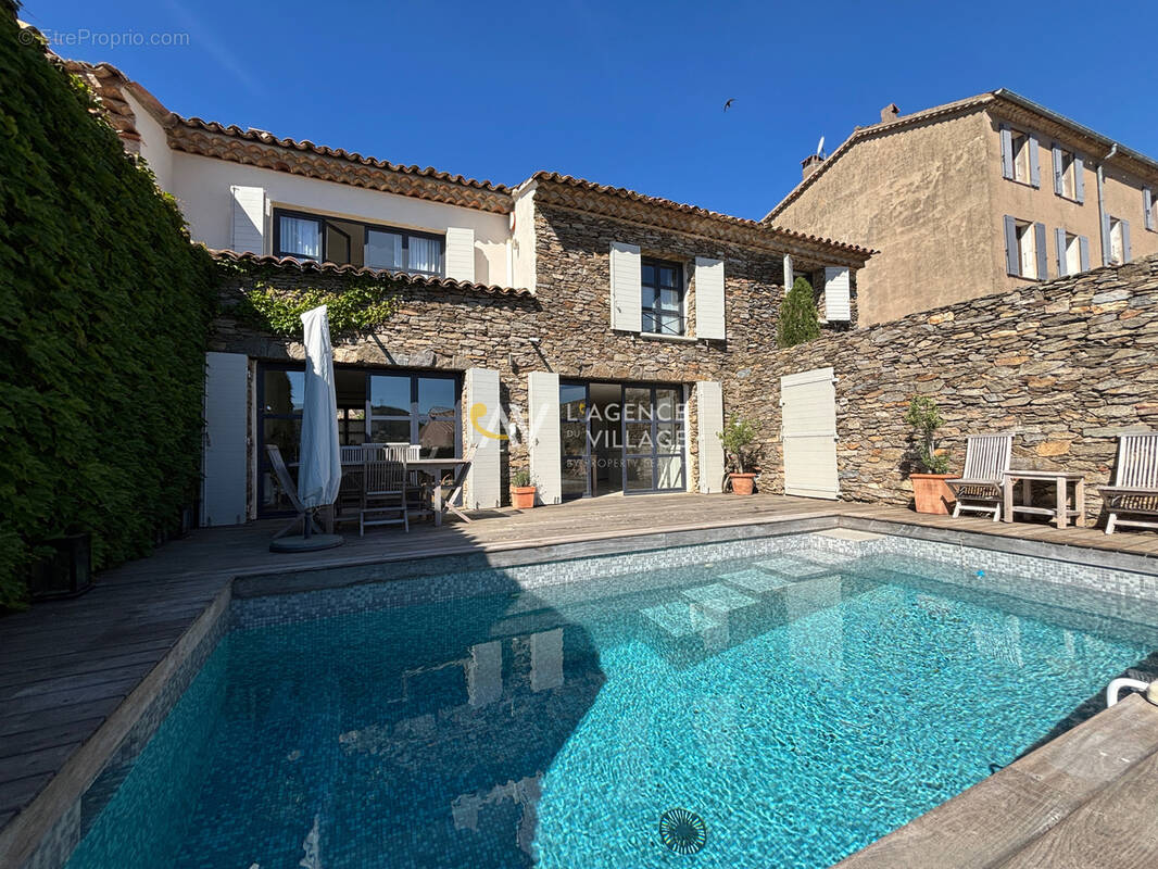 Maison à LA GARDE-FREINET