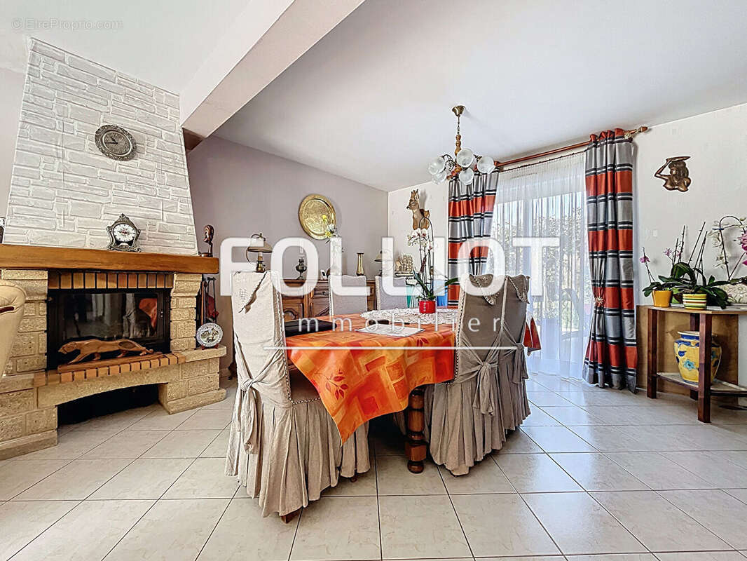 A VENDRE  à Gavray-sur-Sienne - Exclusivité FOLLIOT - photo 2