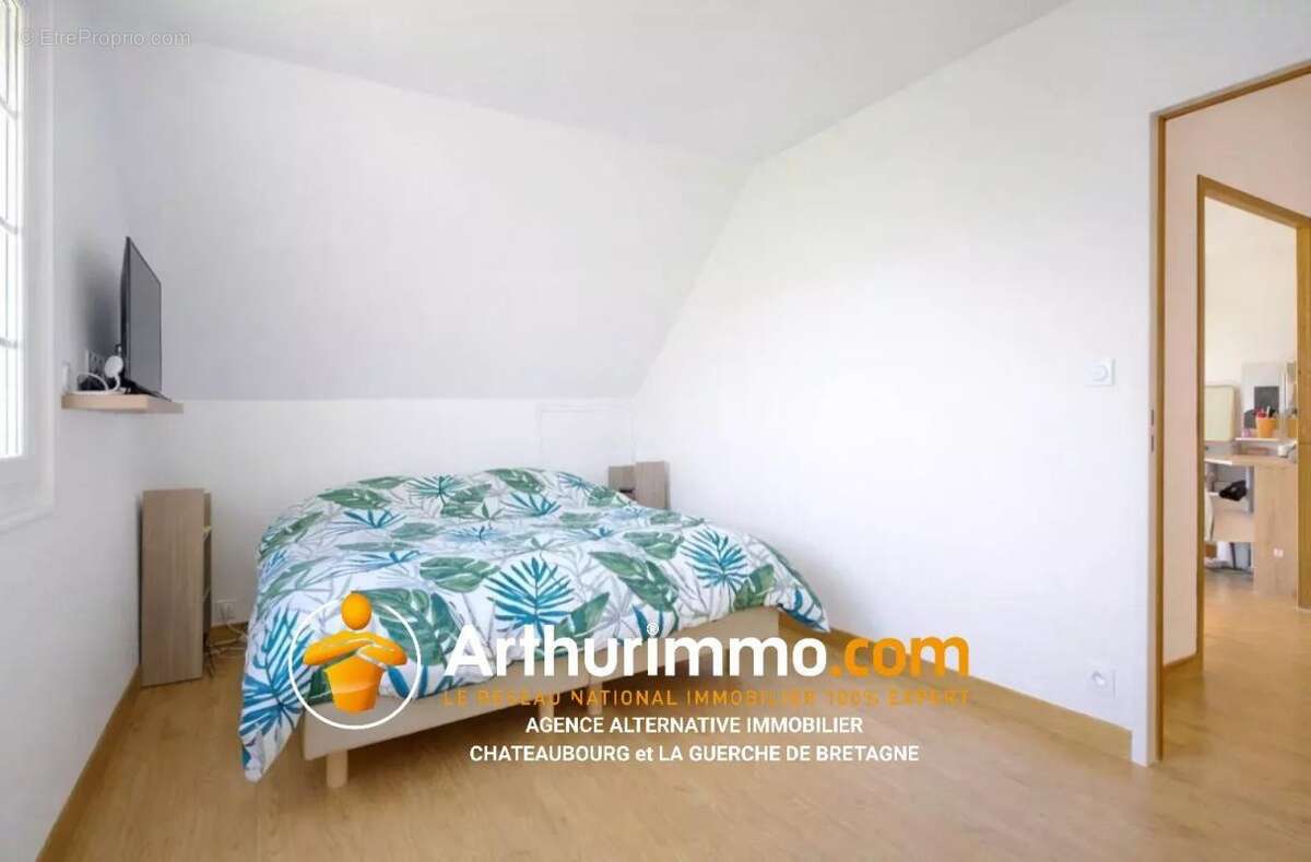 Maison à ARGENTRE-DU-PLESSIS