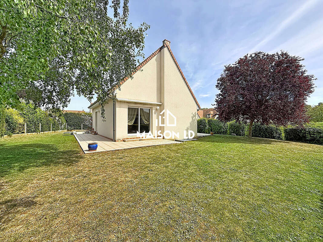 Maison à CORMELLES-LE-ROYAL
