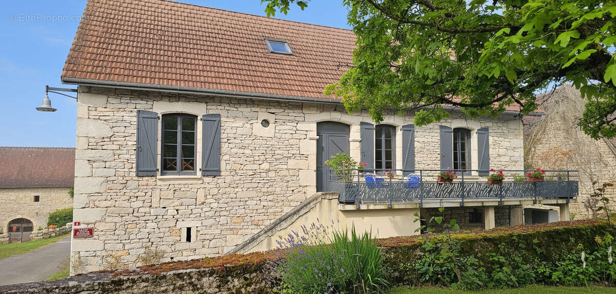 Maison de village de 130m² rénové - photo 2