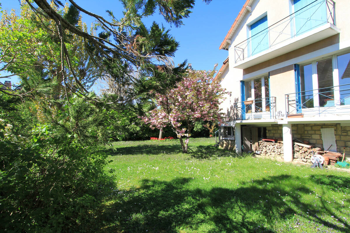 Maison à RUEIL-MALMAISON