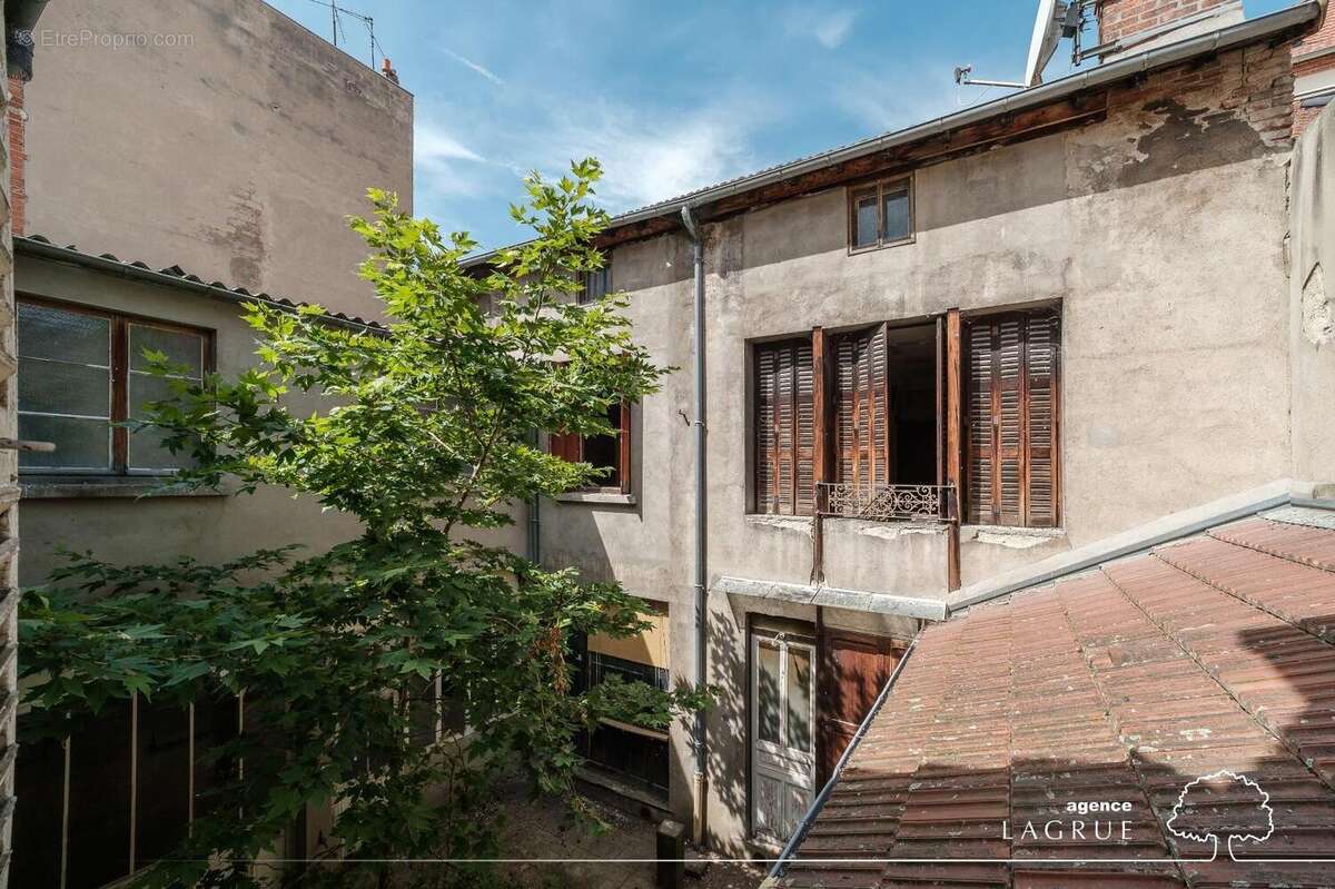   - Maison à VICHY