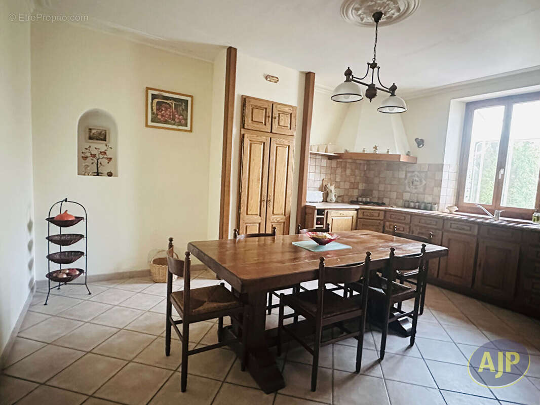 Maison à LE TEMPLE-DE-BRETAGNE