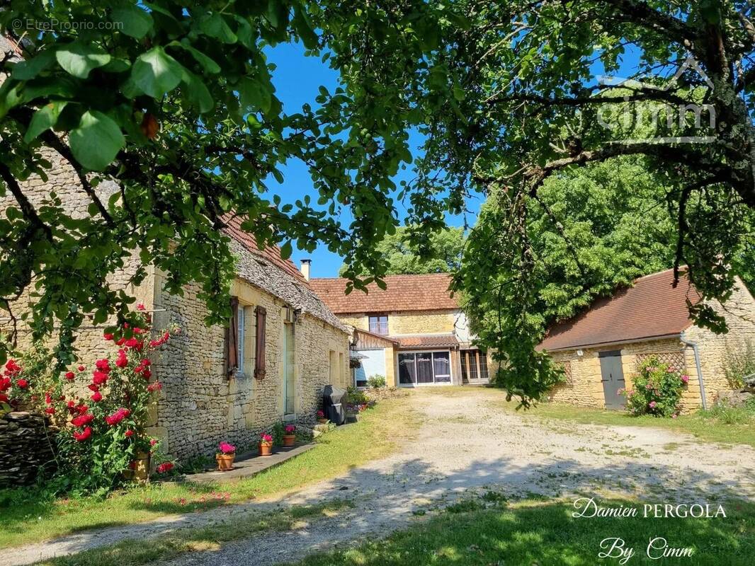 Maison à LA CHAPELLE-AUBAREIL