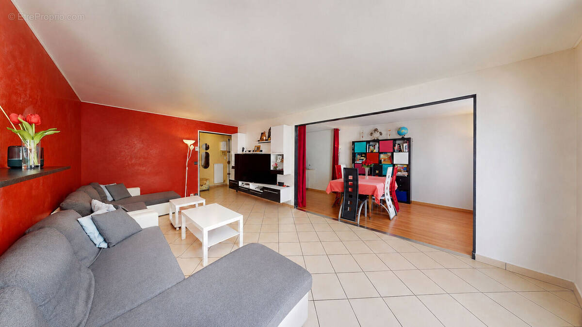 Appartement à PONTAULT-COMBAULT
