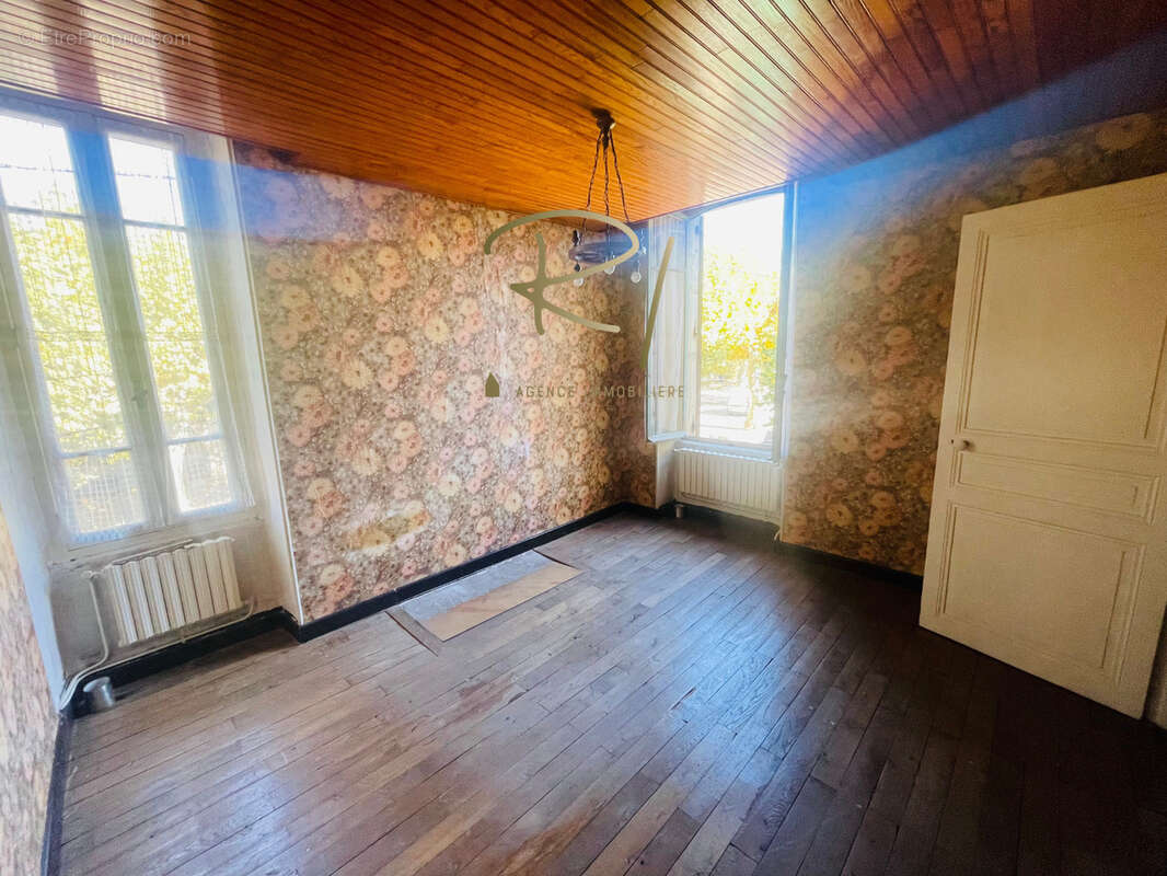 Maison à RUOMS