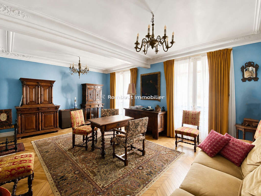 Appartement à PARIS-4E