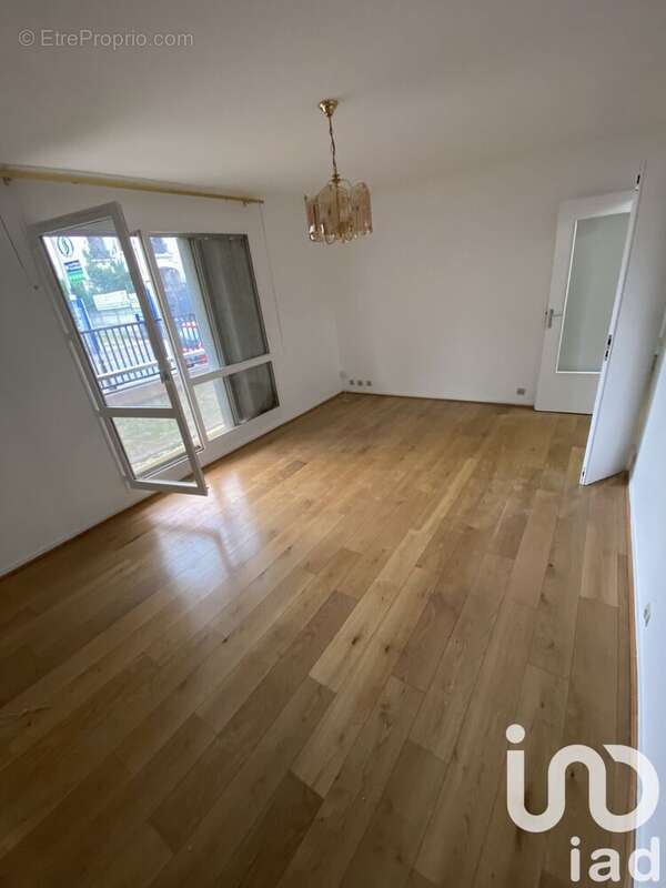 Photo 2 - Appartement à LIVRY-GARGAN