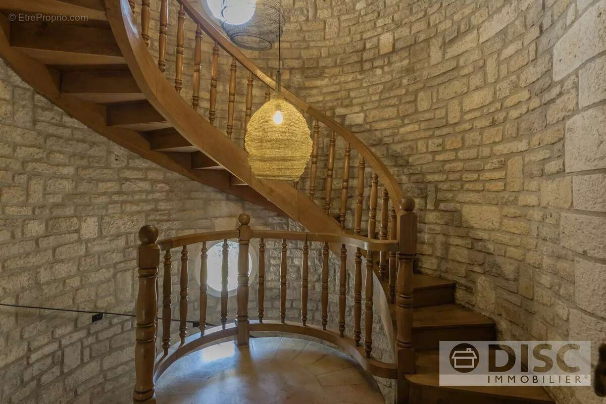 Magnifique propriété avec vues à 360° à 3 minutes du centre-ville de Caussade. - photo 21