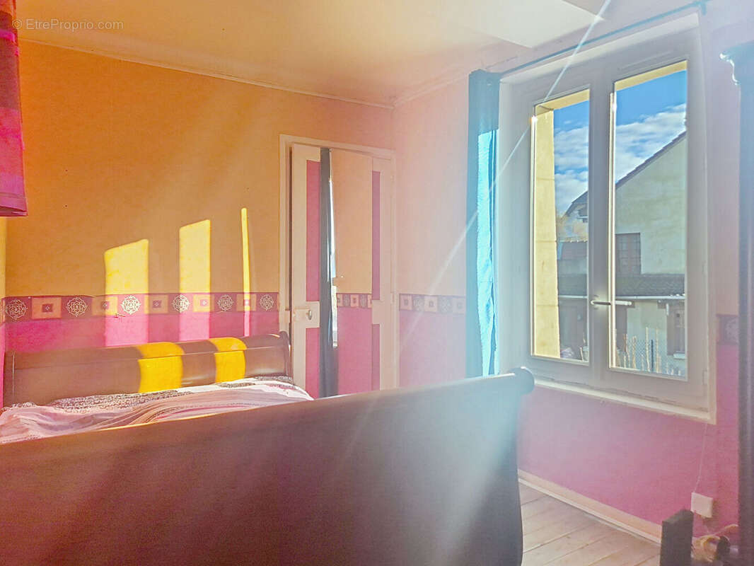 Maison à CHICHEBOVILLE