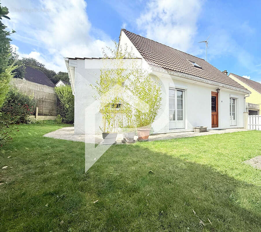 Maison à MONTATAIRE