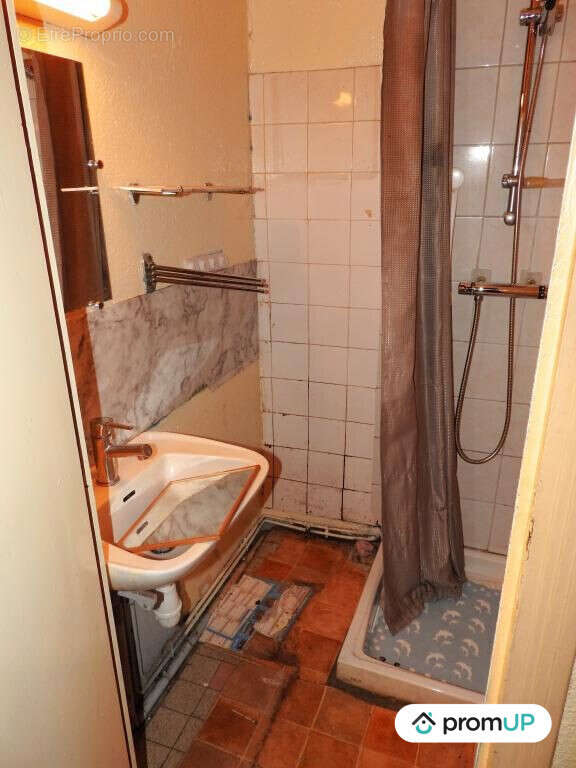 Maison à VERNET-LA-VARENNE