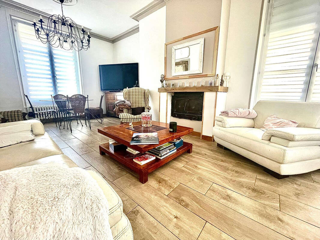 Maison à FAREMOUTIERS