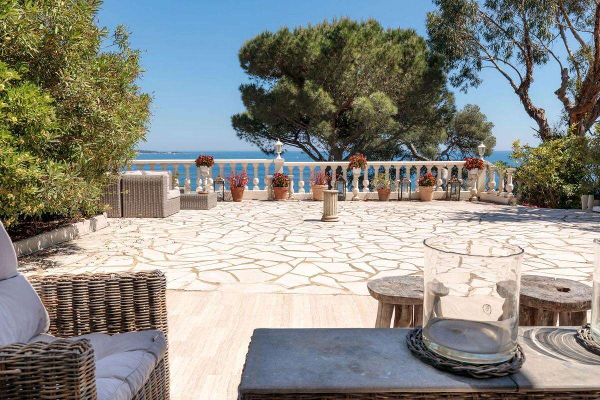 Appartement à VALLAURIS