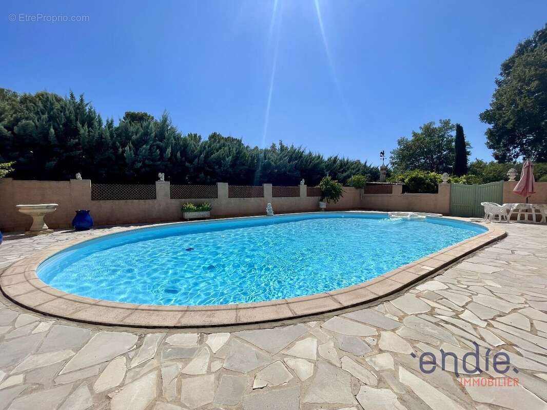 Lorgues villa t6 piscine garage - photo 5
