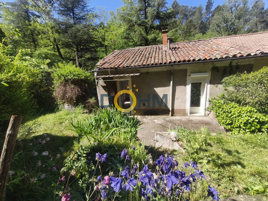 Appartement à LA VERNAREDE