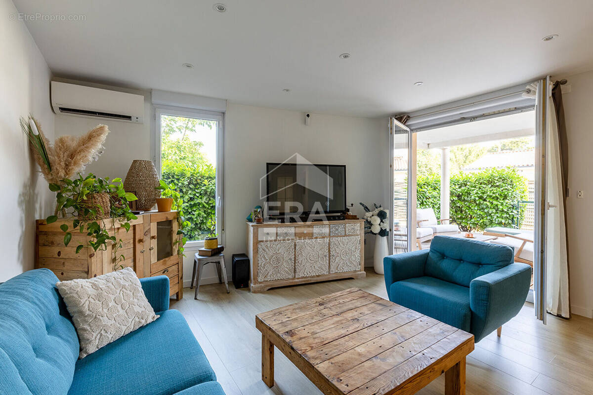 Appartement à BRUGUIERES