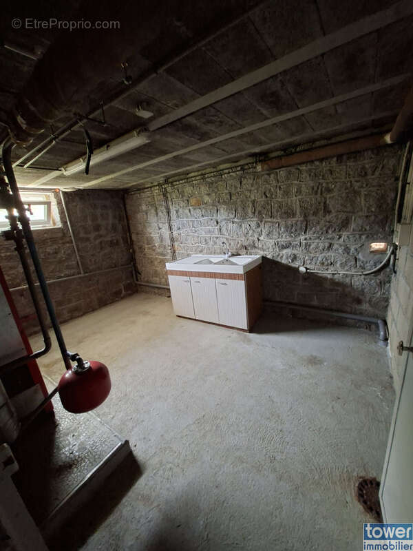 Maison familiale de 110 m2 avec grand séjour lumineux et sous-sol complet - photo 8