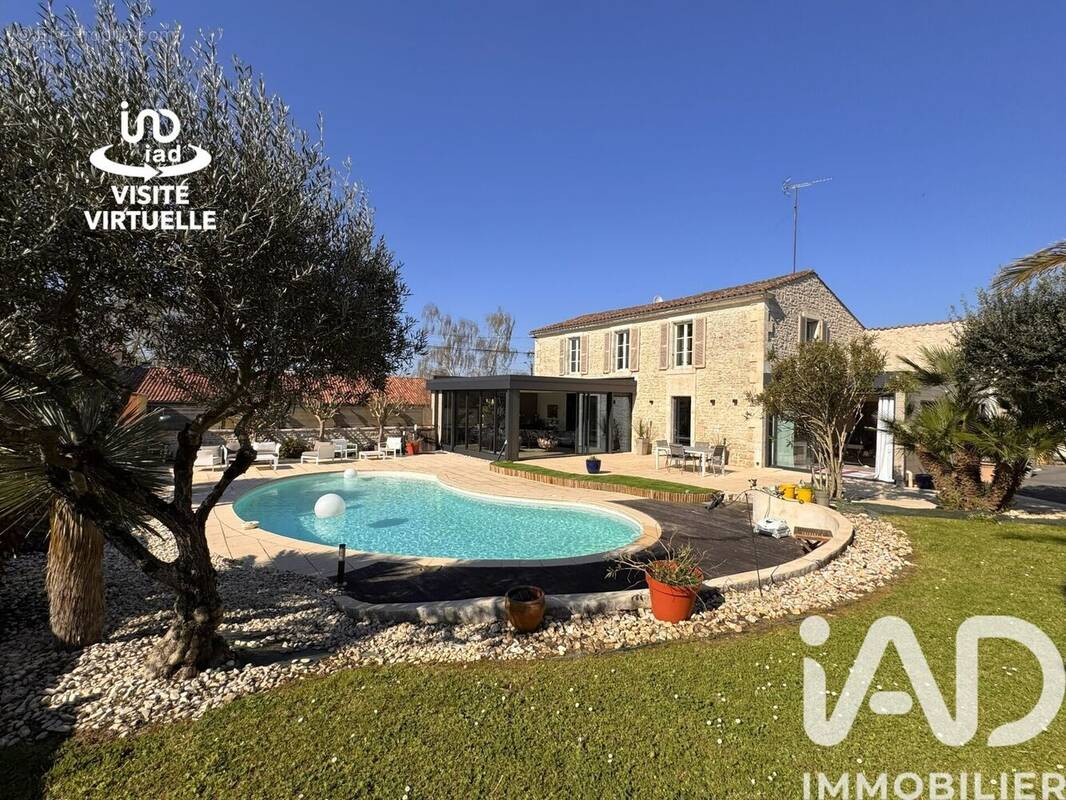 Photo 1 - Maison à FONTENAY-LE-COMTE