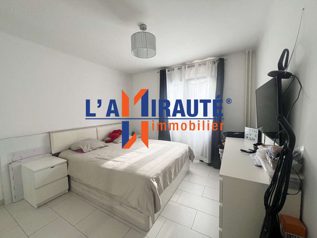 Appartement à SARTROUVILLE