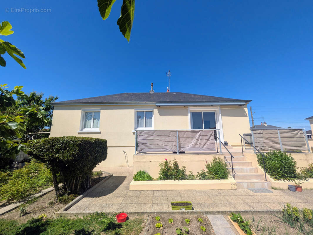 Maison à VILLEMANDEUR