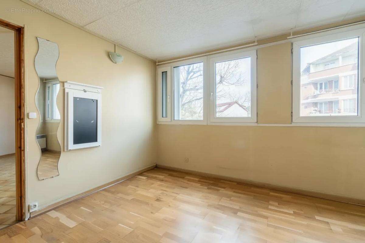Appartement à AUBERVILLIERS