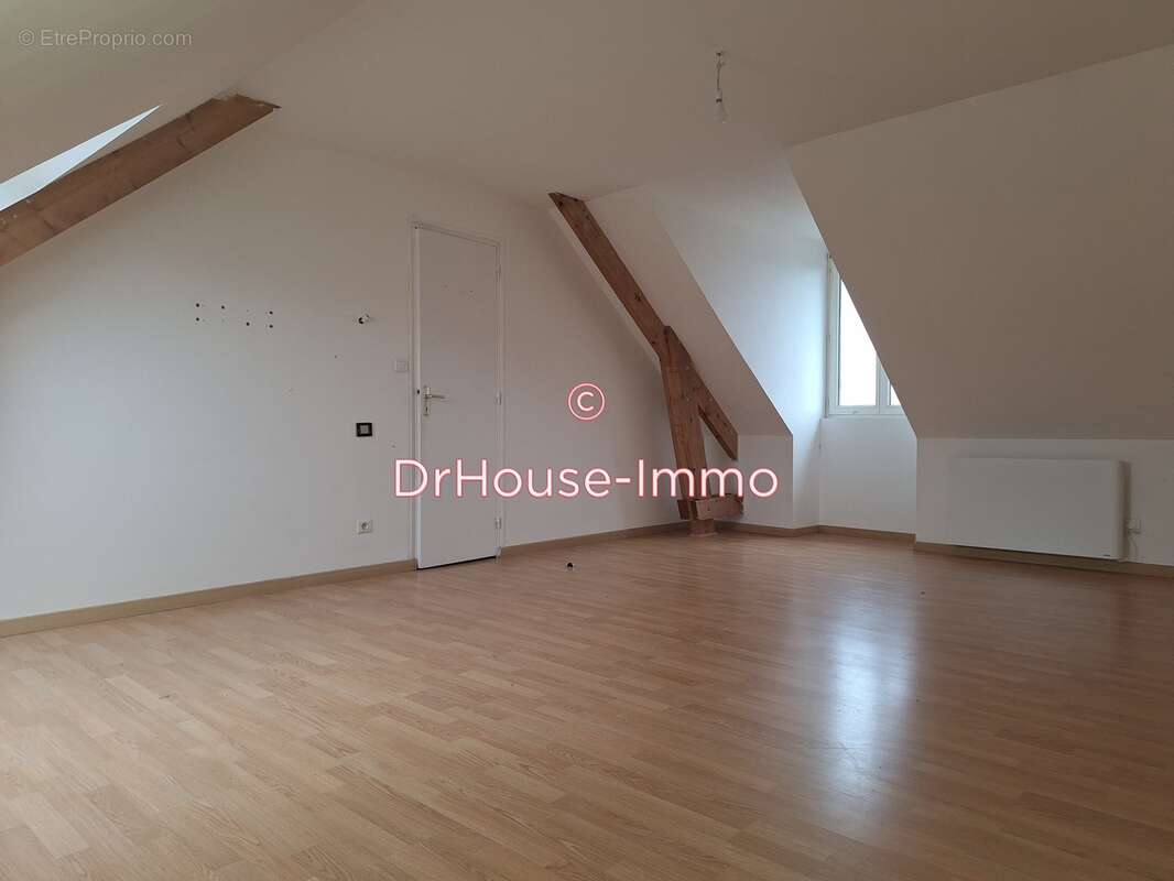 Maison à COURCEBOEUFS