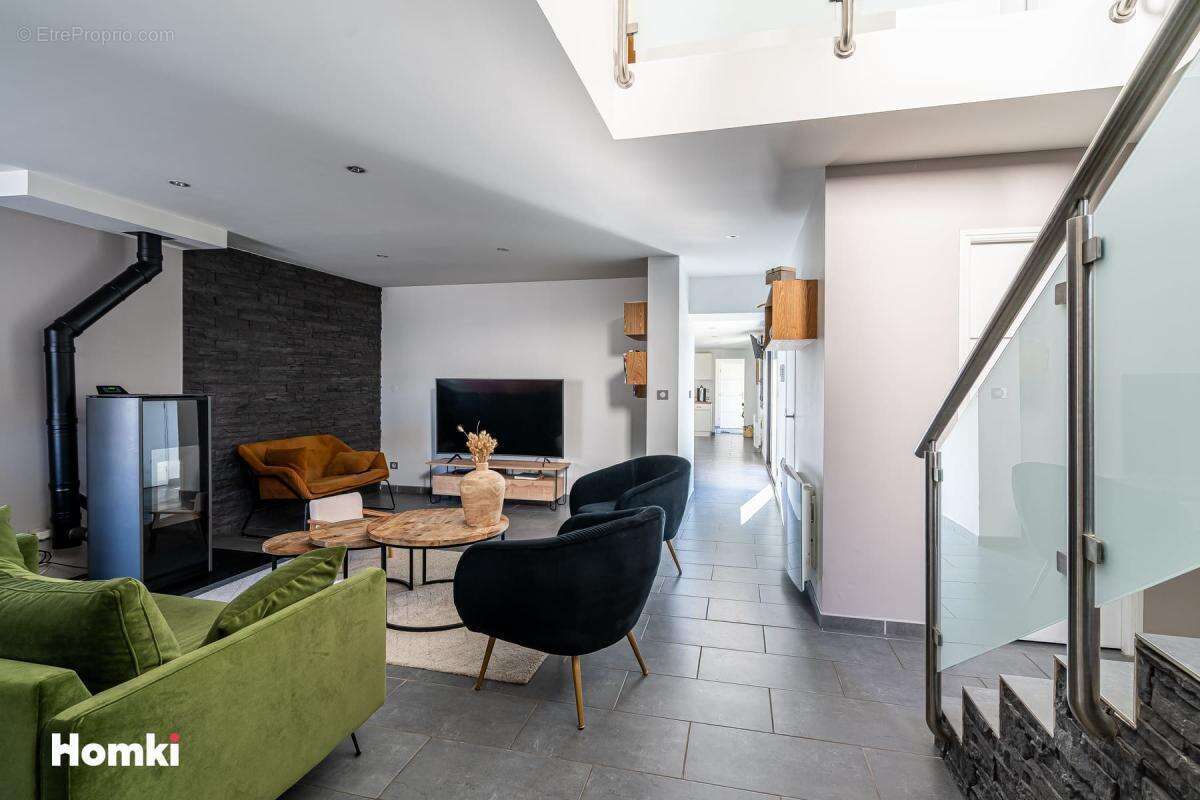 Maison/Villa T5 de 165 m2 à La Chapelle-Saint-Mesmin 45380 - photo 5