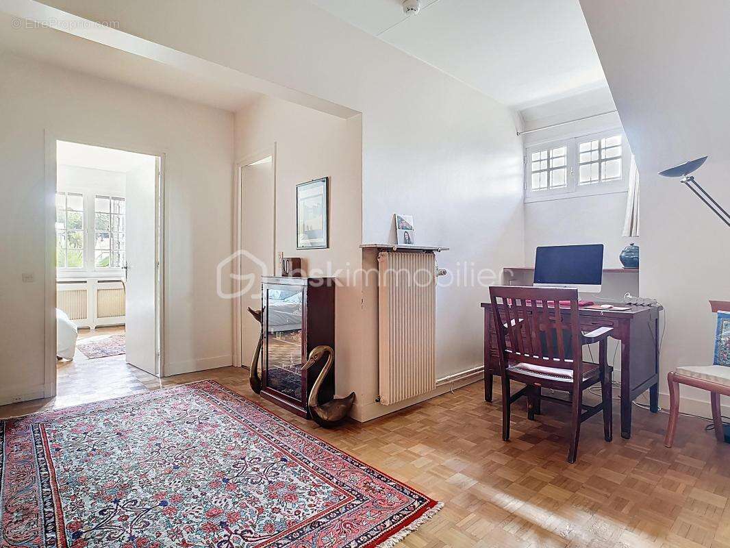 Maison à CHAMPS-SUR-MARNE