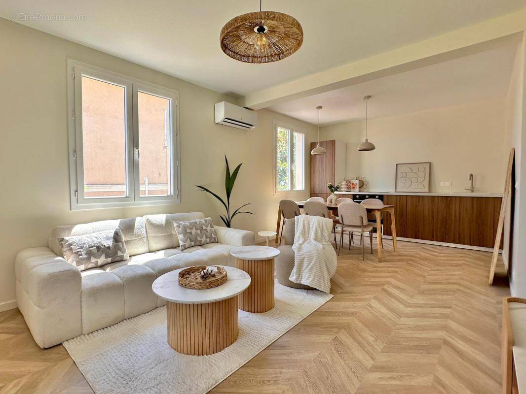 Appartement à ROQUEBRUNE-CAP-MARTIN