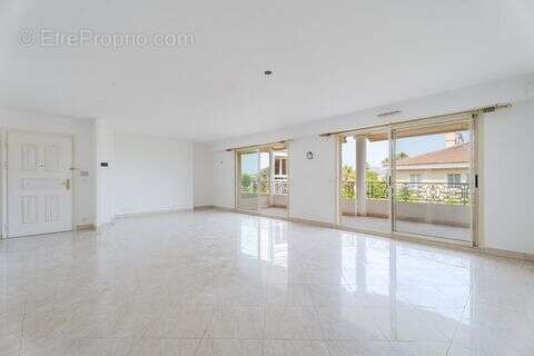 Appartement à SANARY-SUR-MER