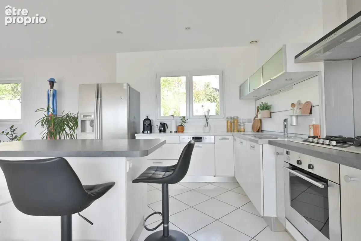 Maison familiale T6 avec vue exceptionnelle et beaux volumes   La Roche-Blanche - photo 9