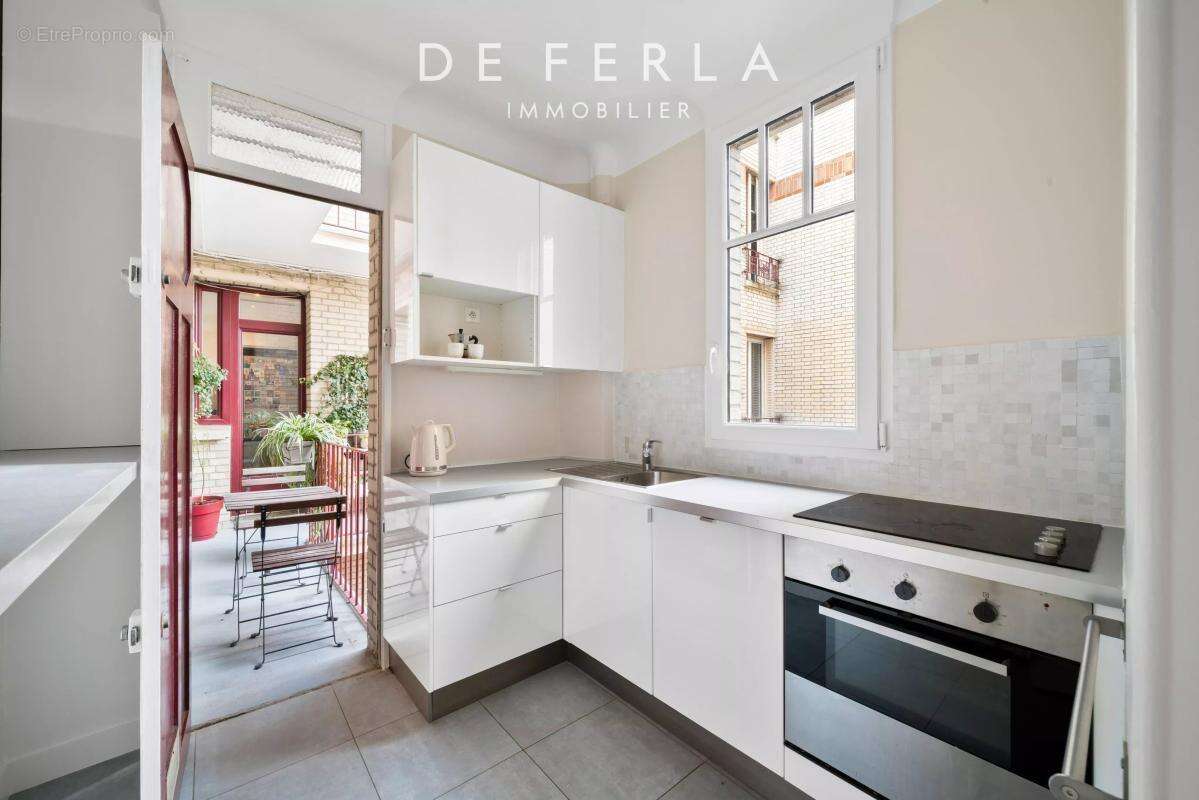 Appartement à PARIS-15E