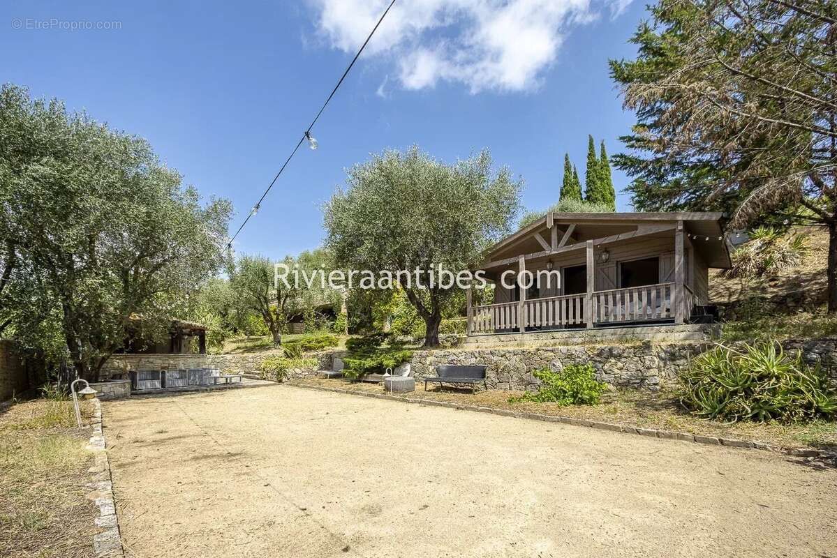 Maison à MOUANS-SARTOUX