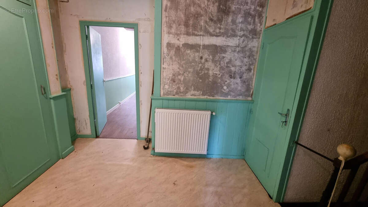 Maison au centre du village - photo 8