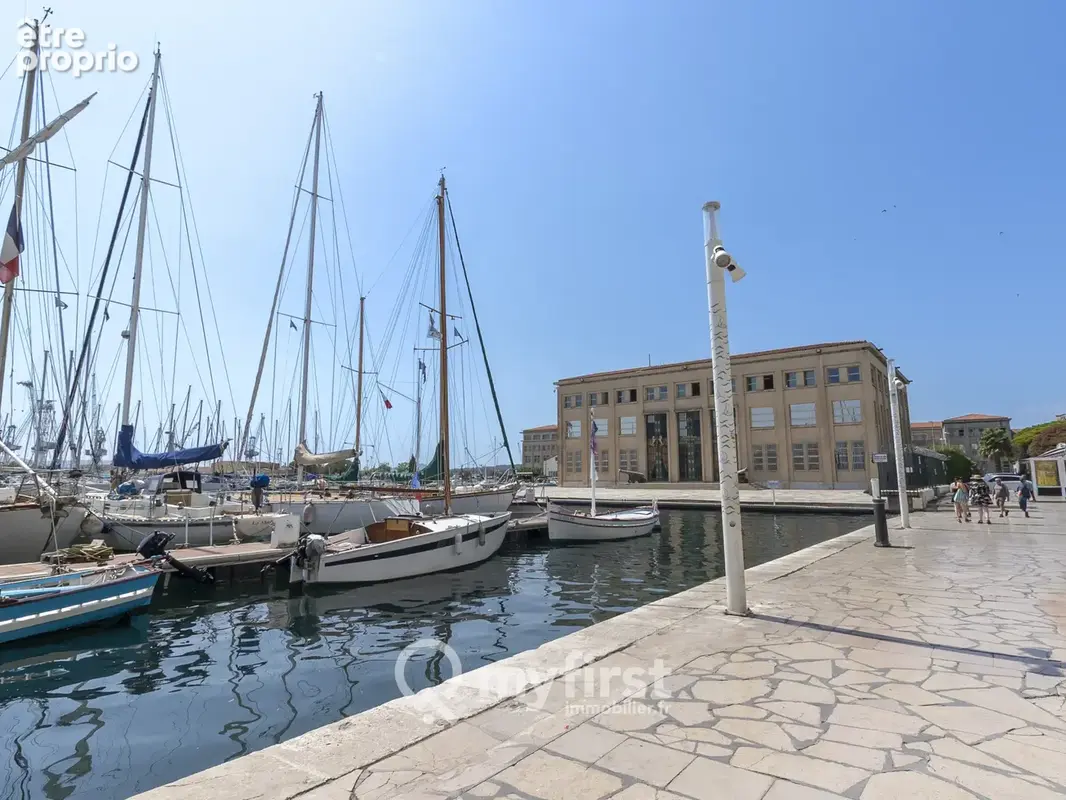 Sur le port de Toulon - photo 15